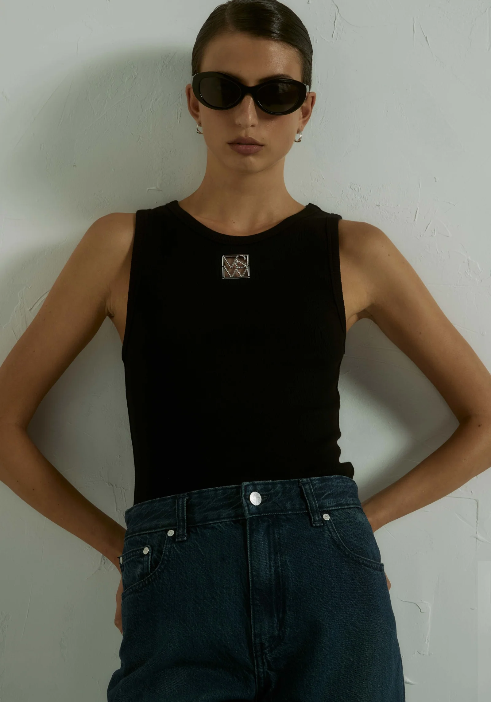 V&W Metal Tank - Image 5