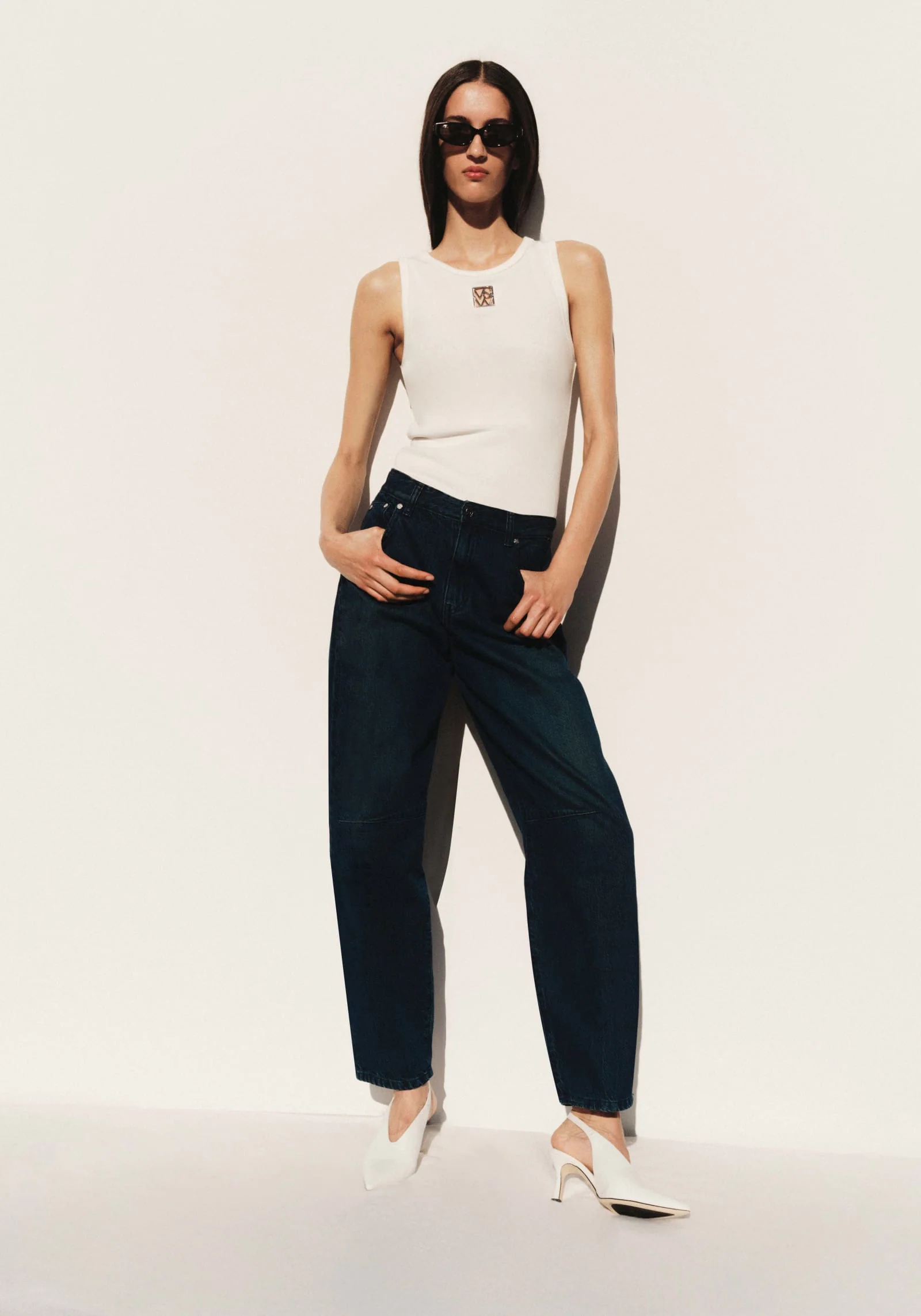 V&W Metal Tank - Image 4