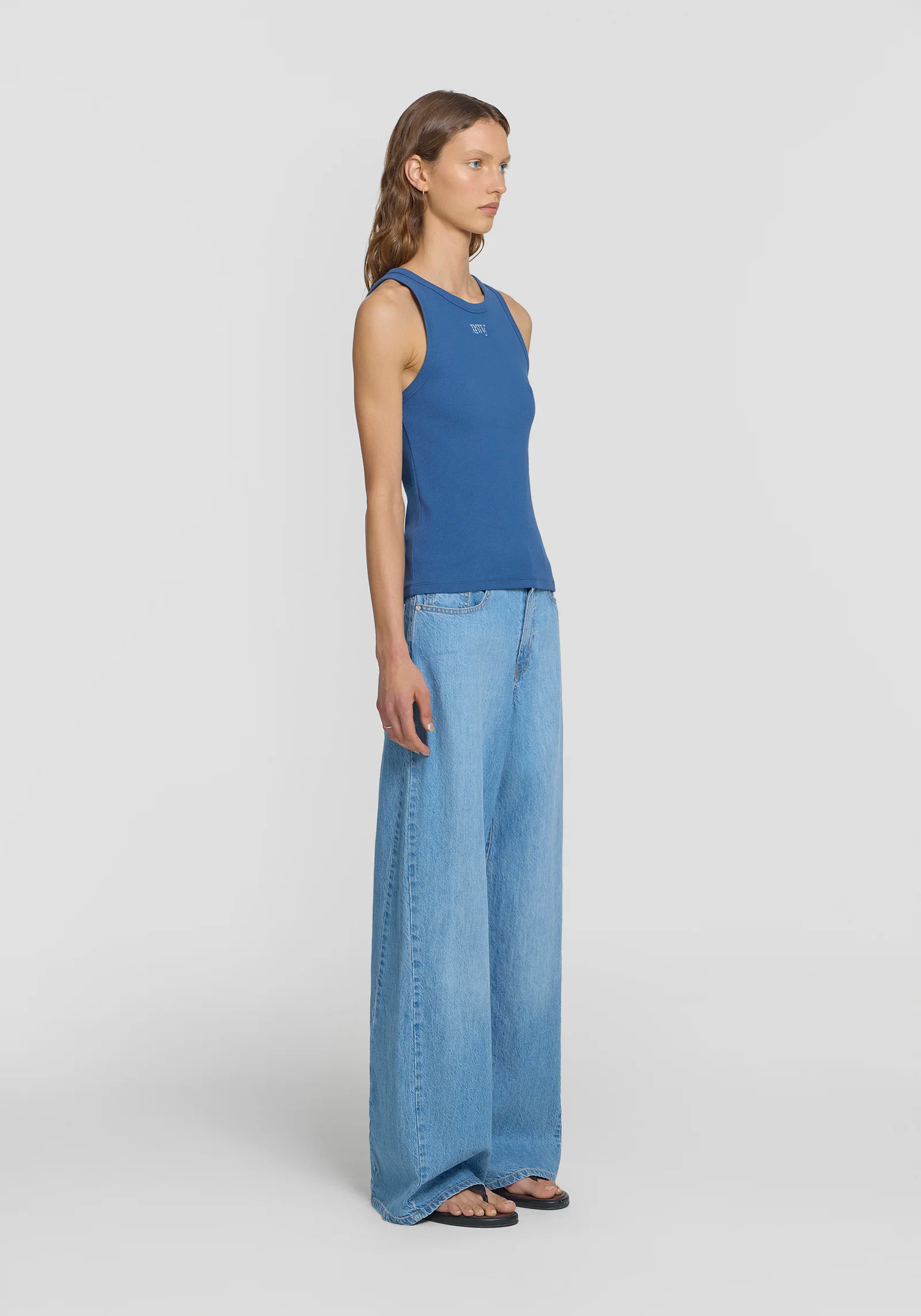 VWXX Horizon Tank - Image 3